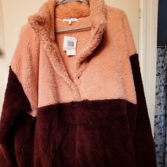 Rebellious One Jackets & Blazers - New women's pullover 2x